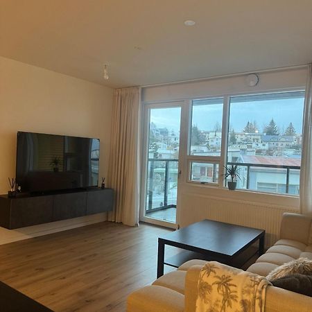 Minimalistic, Flat, Kopavogur Apartment Reykjavik Exterior photo