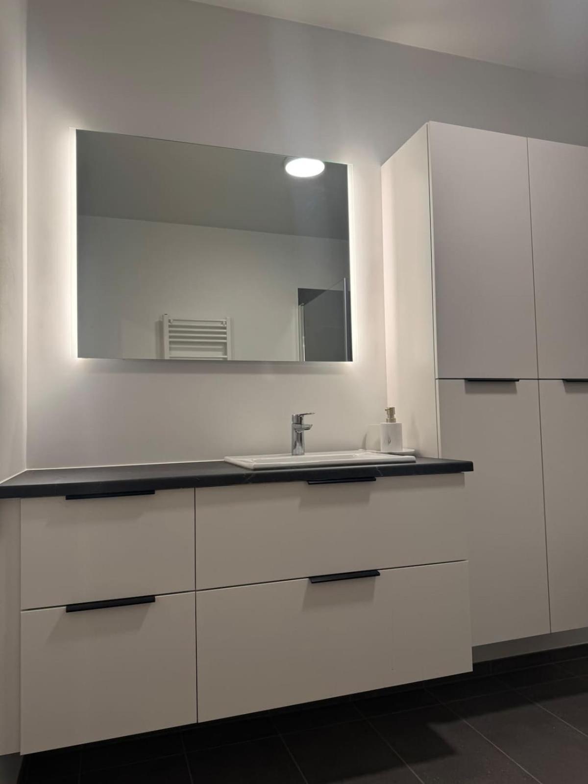 Minimalistic, Flat, Kopavogur Apartment Reykjavik Exterior photo