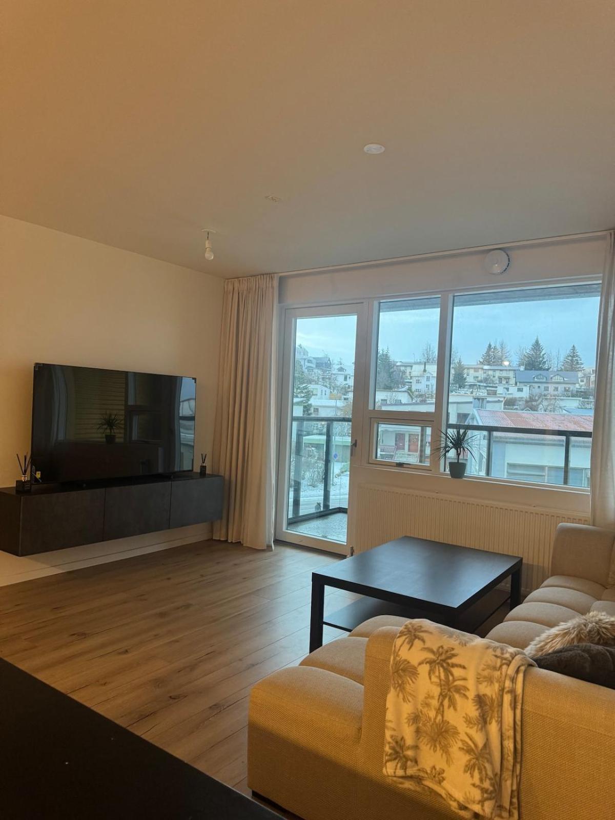 Minimalistic, Flat, Kopavogur Apartment Reykjavik Exterior photo